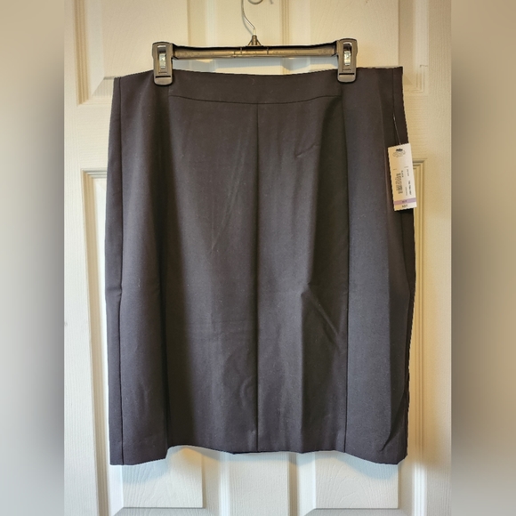 NWT Black Suit Skirt Worthington - Picture 1 of 3